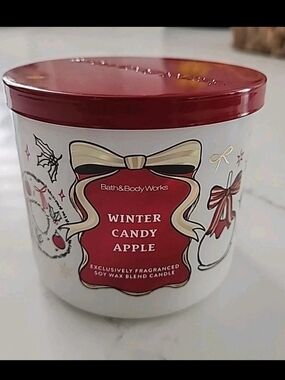 Bath & Body Works Winter Candy Apple Candle